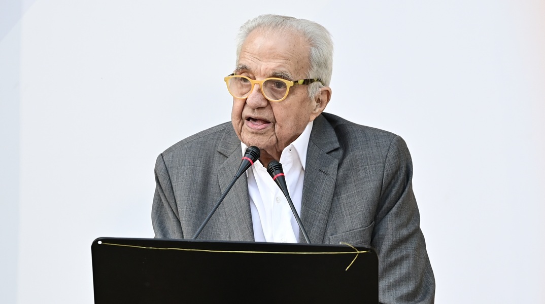 Τα συλλυπητήρια του πολιτικού κόσμου για τον θάνατο του Αλέκου Φλαμπουράρη