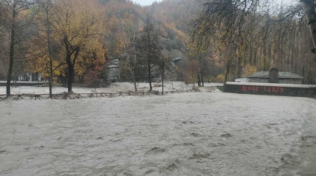 Η κακοκαιρία έπληξε την Δυτική Μακεδονία: Υπερχείλισε ο Αλιάκμονας - Προβλήματα και καταστροφές