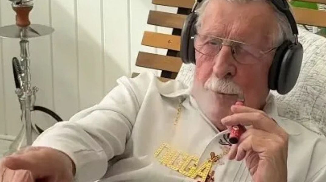 Ο πιο hot influencer της Γερμανίας λατρεύει τα ρέιβ και την μπύρα — και είναι 88