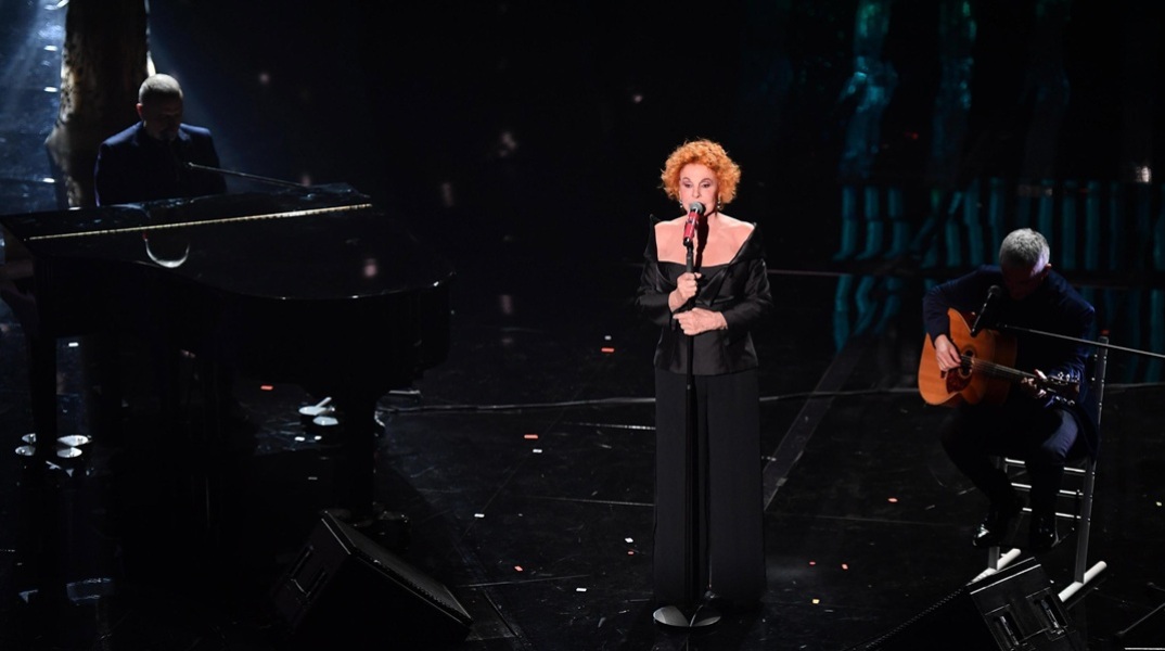 Πέθανε η θρυλική Ιταλίδα τραγουδίστρια Ορνέλα Βανόνι