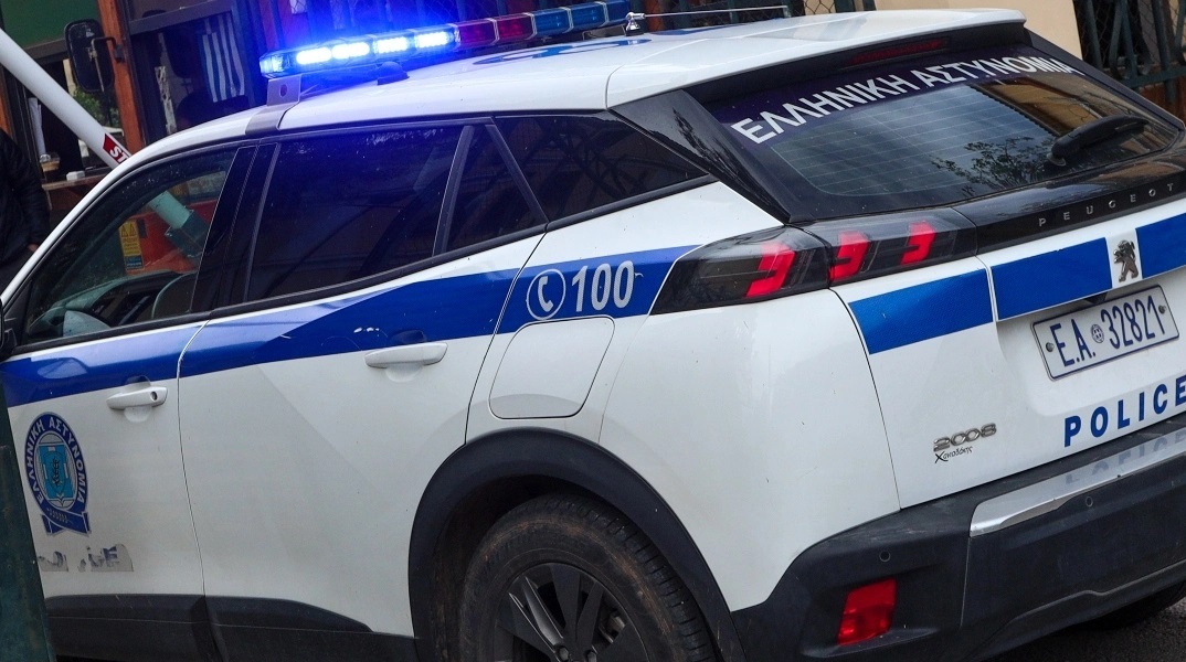 Θεσσαλονίκη: Στο έδαφος οι δύο διαρρήκτες που έπεσαν από μπαλκόνι έξι μέτρων - Βίντεο