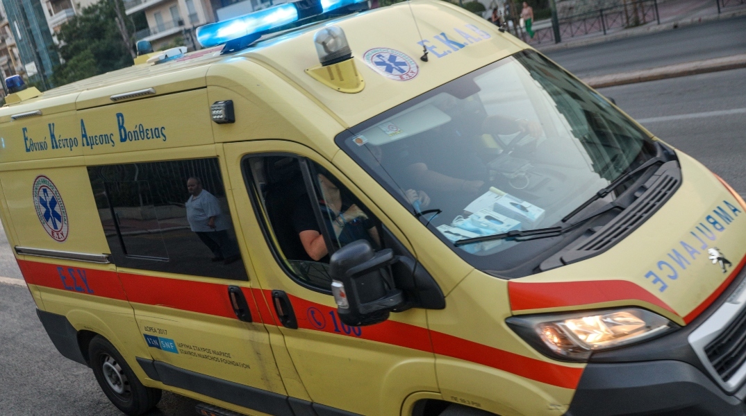 Παγκράτι, ασθενοφορο