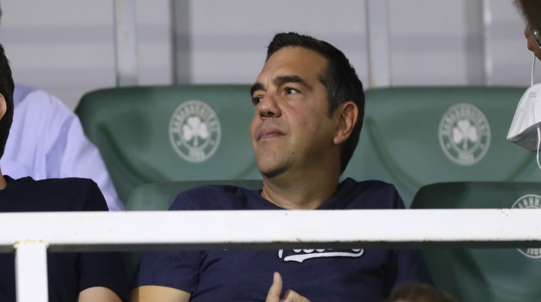 Τσίπρας στην «Ιθάκη» για τη Λεωφόρο: Ο πρώτος αγώνας που είδε - Γιατί δεν θα τον ξεχάσει