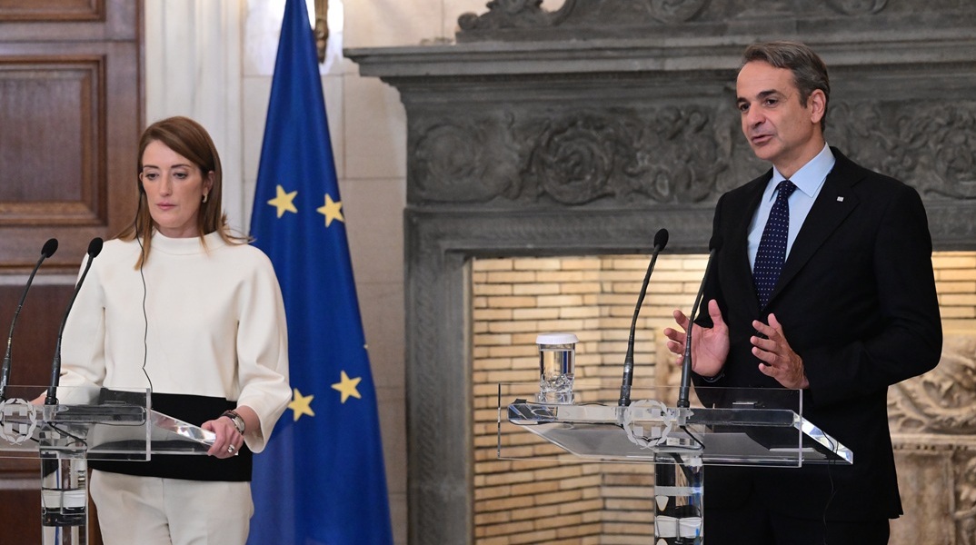 Μητσοτάκης μετά τη συνάντηση με τη Μέτσολα: Η ρευστή κατάσταση απαιτεί η Ευρώπη να ενηλικιωθεί