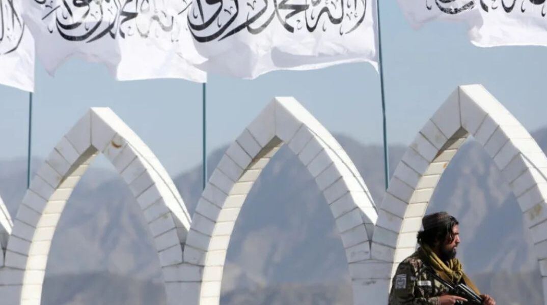 Αφγανιστάν: 13χρονος εκτέλεσε τον δολοφόνο της οικογένειάς του μπροστά σε 80.000 ανθρώπους