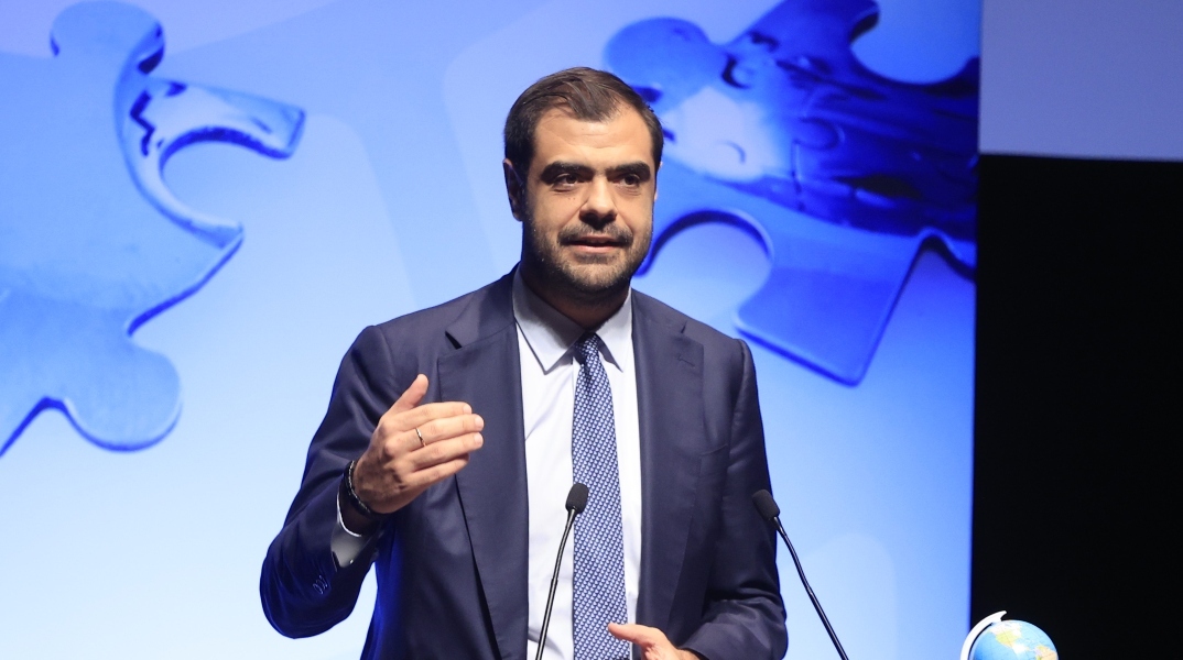 Ο κυβερνητικός εκπρόσωπος, Παύλος Μαρινάκης