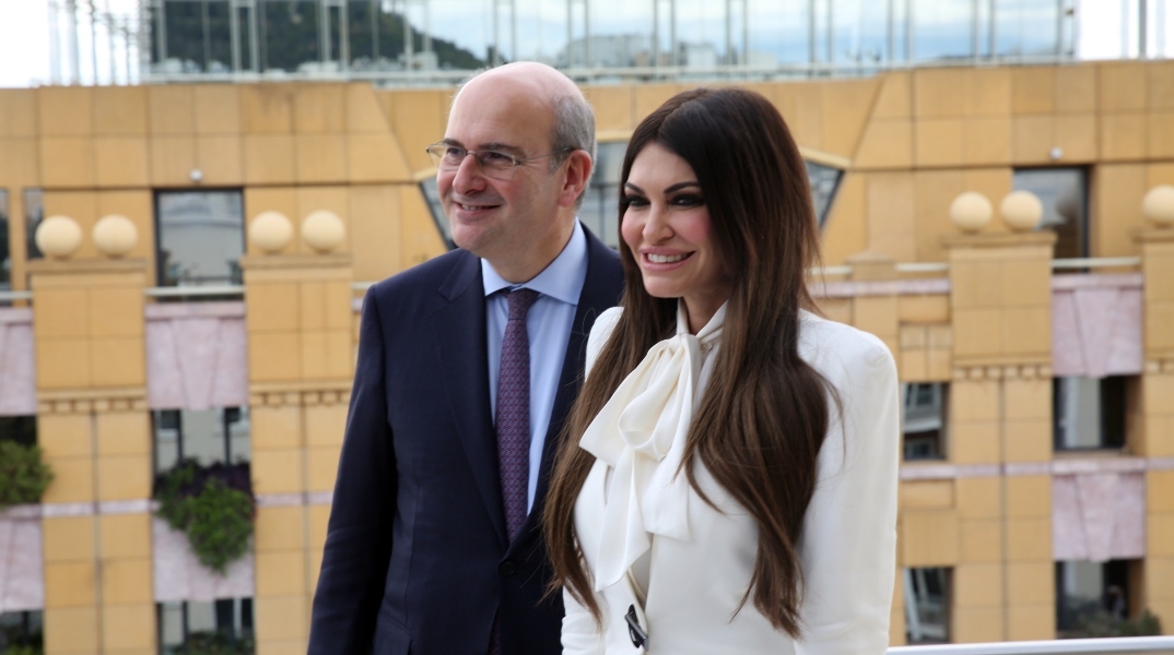 Συνάντηση Χατζηδάκη - Γκιλφόιλ