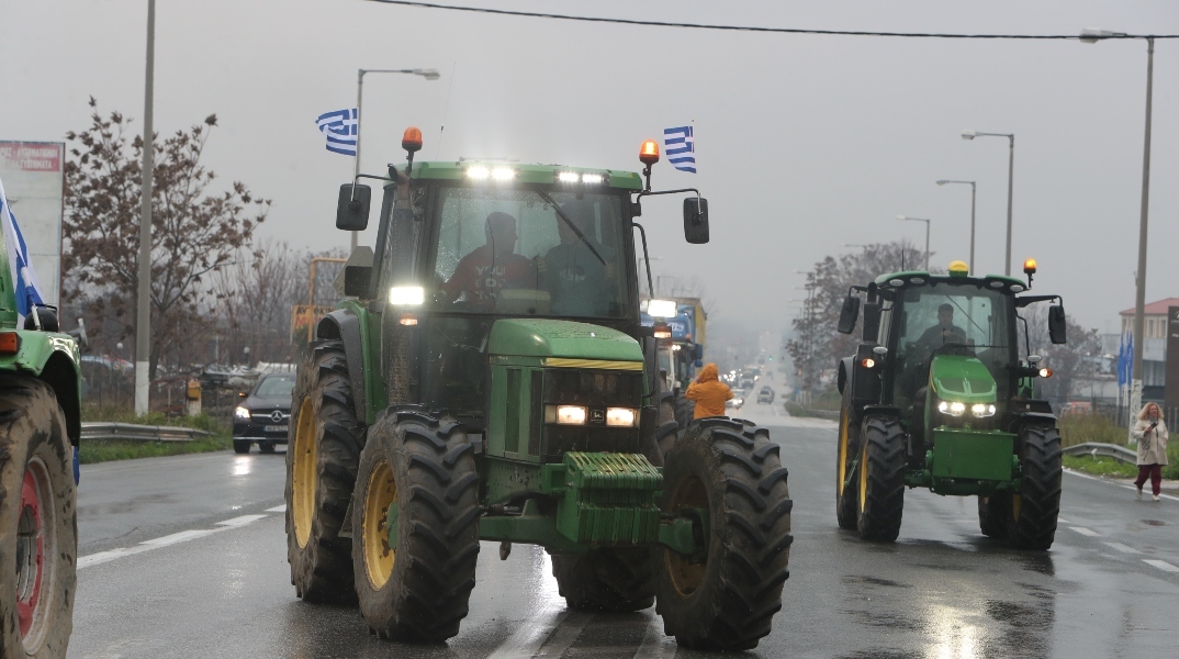 αγροτες, τρακτερ, μπλοκα, δρομος