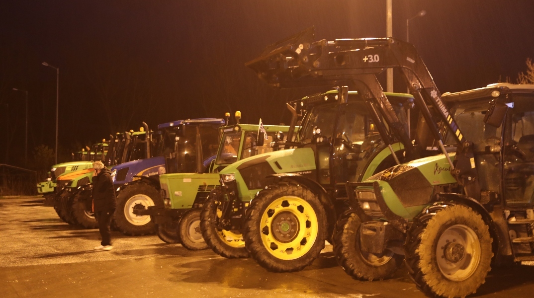 μπλοκο αγροτων, τρακτερ