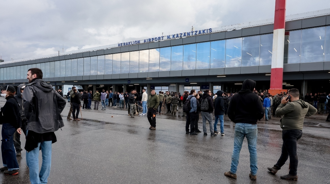 Άνοιξε ξανά το αεροδρόμιο του Ηρακλείου
