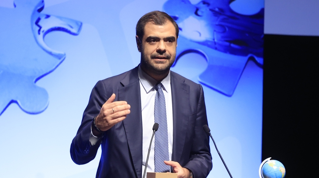 Ο κυβερνητικός εκπρόσωπος, Παύλος Μαρινάκης