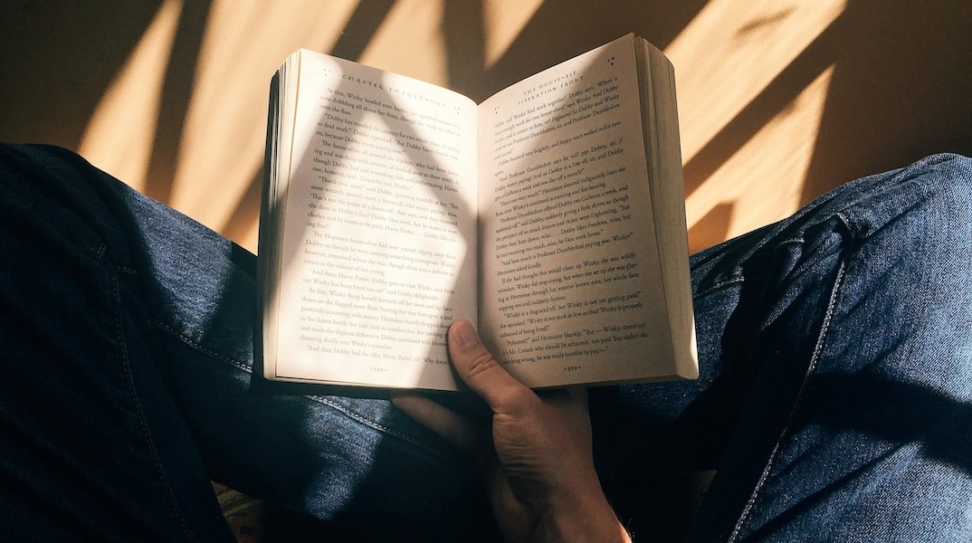 Τα καλύτερα βιβλία για τις γιορτές: Αστυνομικά και Dark Fantasy