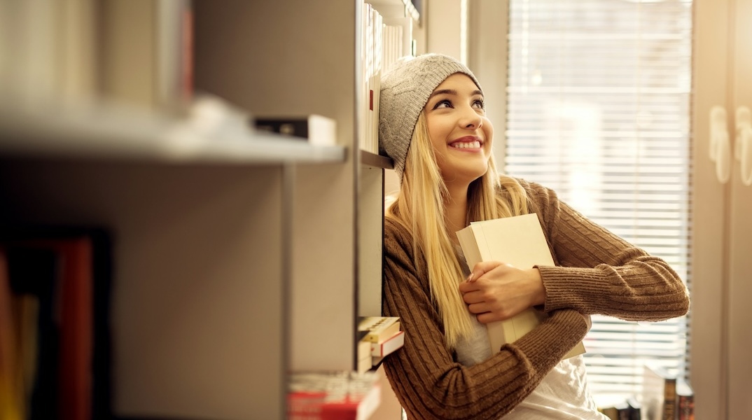 Τα καλύτερα βιβλία για τις γιορτές: Ελληνική λογοτεχνία