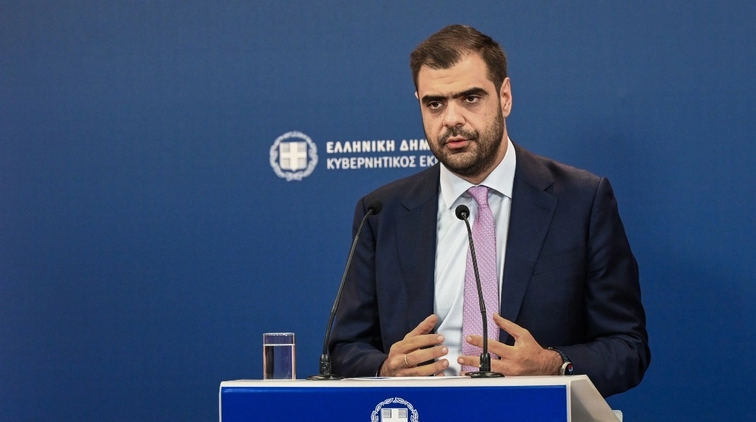 Ο κυβερνητικός εκπρόσωπος, Παύλος Μαρινάκης