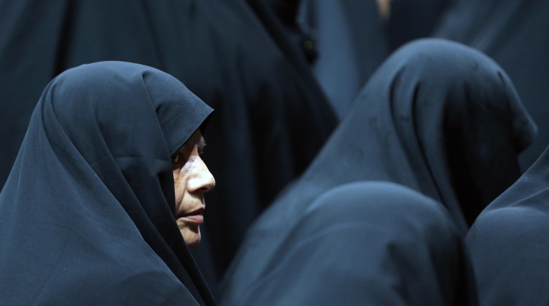 Δανία: Η χώρα απαγορεύει τη χρήση μπούρκας