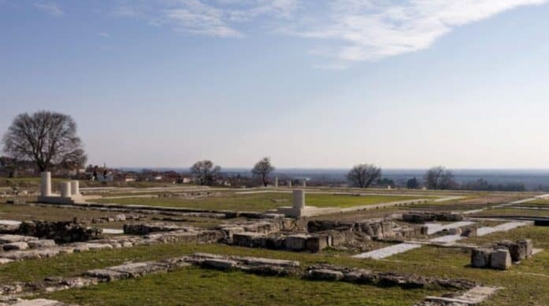 Eγκαινιάστηκε ο αρχαιολογικός χώρος του Ανακτόρου της Πέλλας