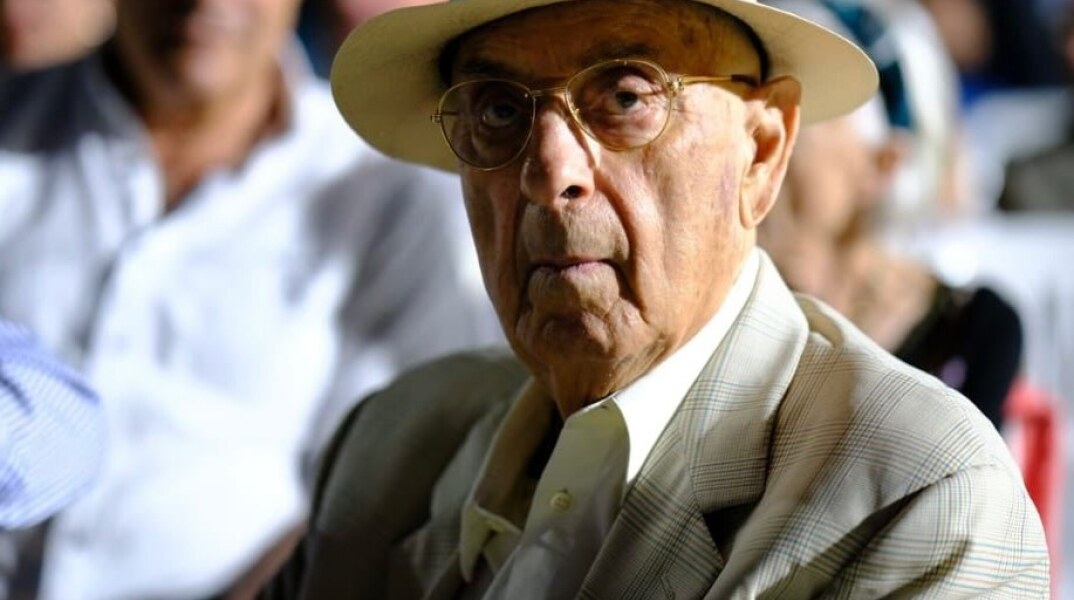 Πέθανε ο Νίκος Λαζαρίδης: Ο άνθρωπος που έβαλε την τέχνη στο μπουκάλι