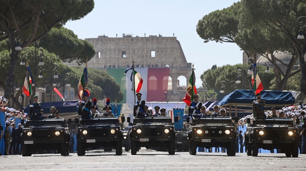 στρατιωτικη παρελαση στην ιταλια