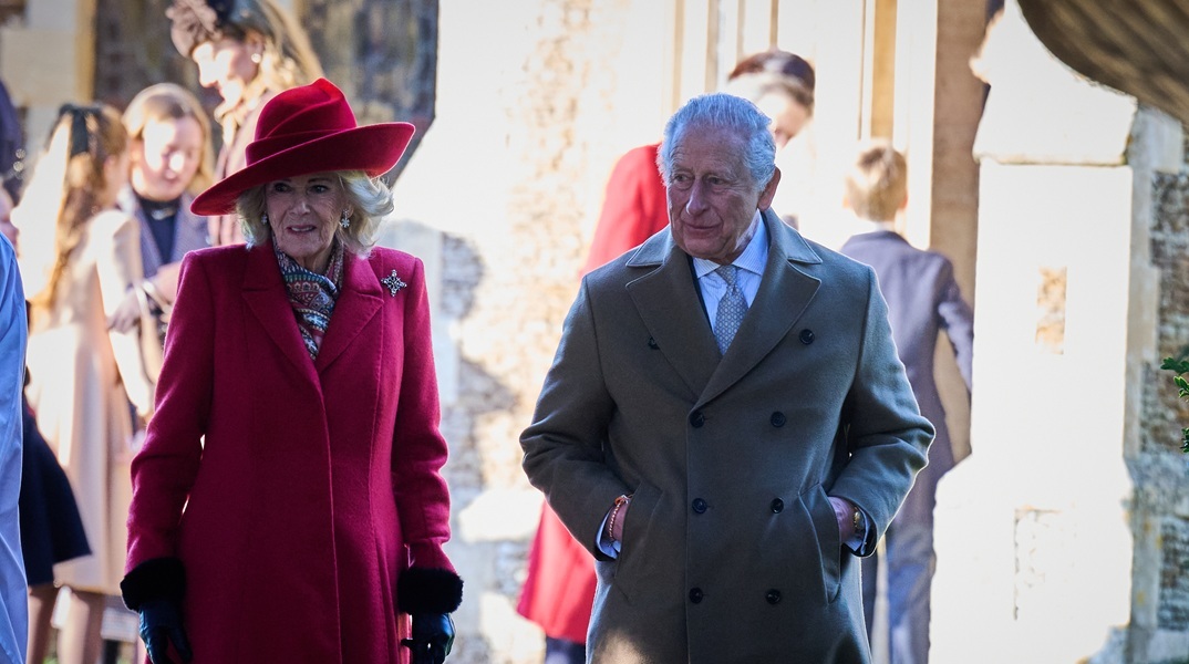Το μήνυμα του βασιλιά Καρόλου για τα Χριστούγεννα: Κάλεσμα για αλληλεγγύη «σε μια περίοδο εντάσεων»