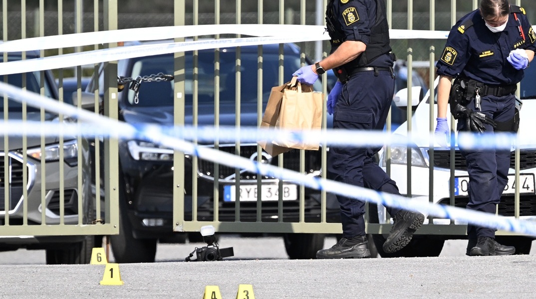 Άγρια δολοφονία στη Σουηδία: Δράστης εισέβαλε με μπαλτά σε έπαυλη και σκότωσε μια 55χρονη