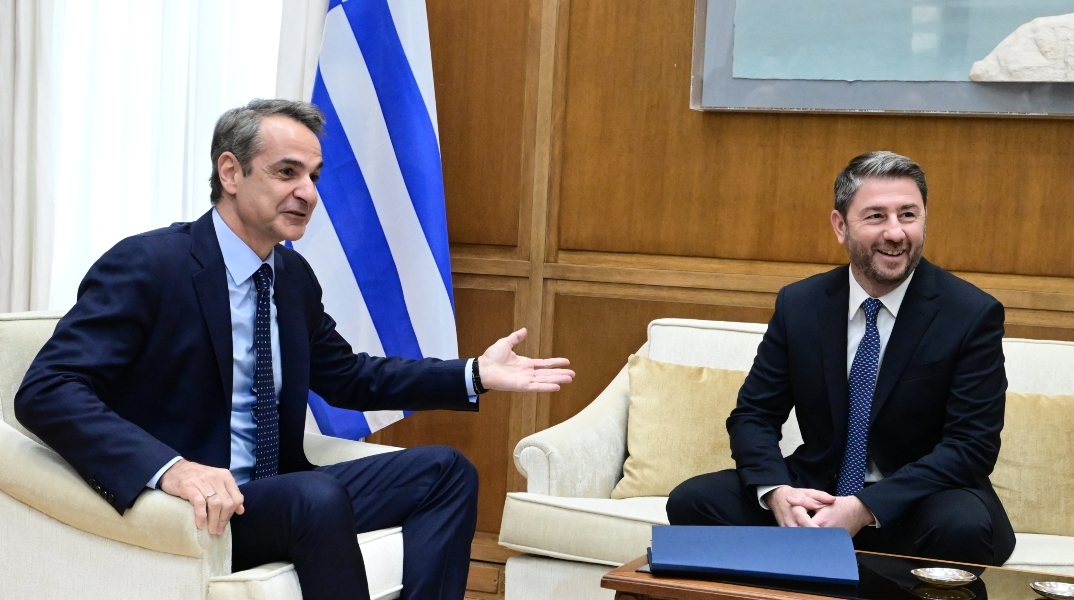 Συνάντηση του πρωθυπουργού Κυριάκου Μητσοτάκη με τον Πρόεδρο του ΠΑΣΟΚ - Κινήματος Αλλαγής, Νίκο Ανδρουλάκη