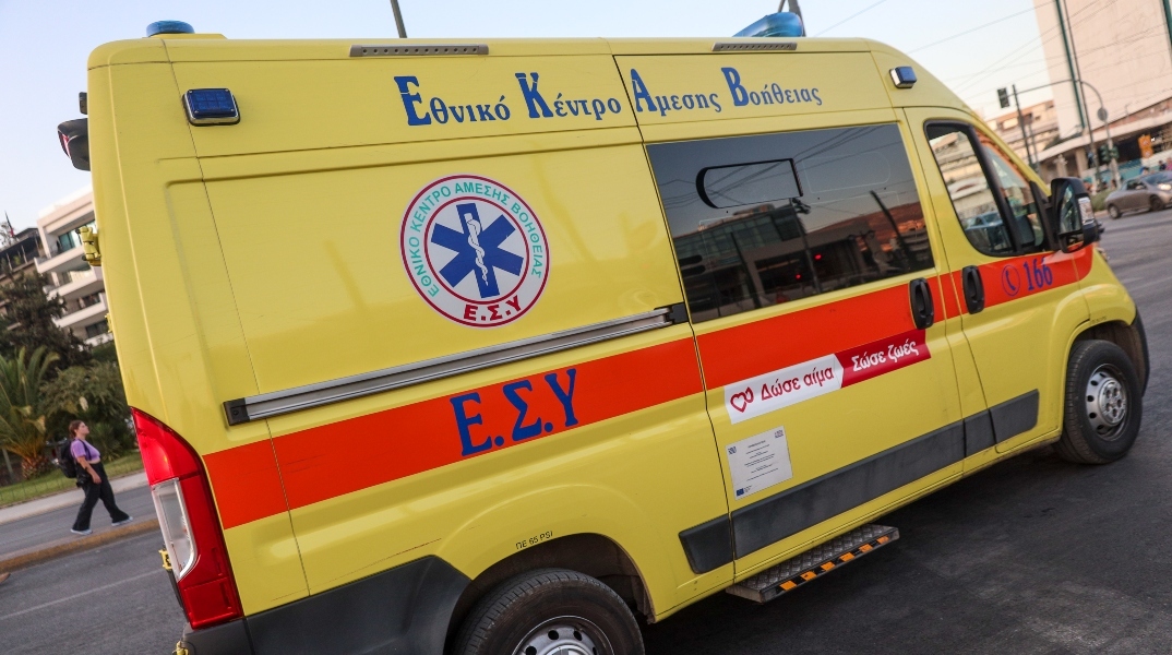 Λάρισα, ασθενοφορο