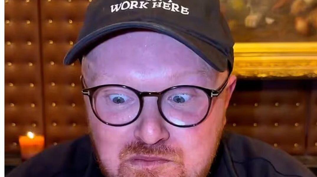 Καπέλο σε fine dining και «καμία ευγένεια»: ο Eating With Tod άναψε καβγά για το dress code