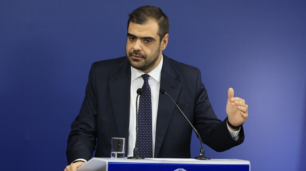 Ο κυβερνητικός εκπρόσωπος, Παύλος Μαρινάκης