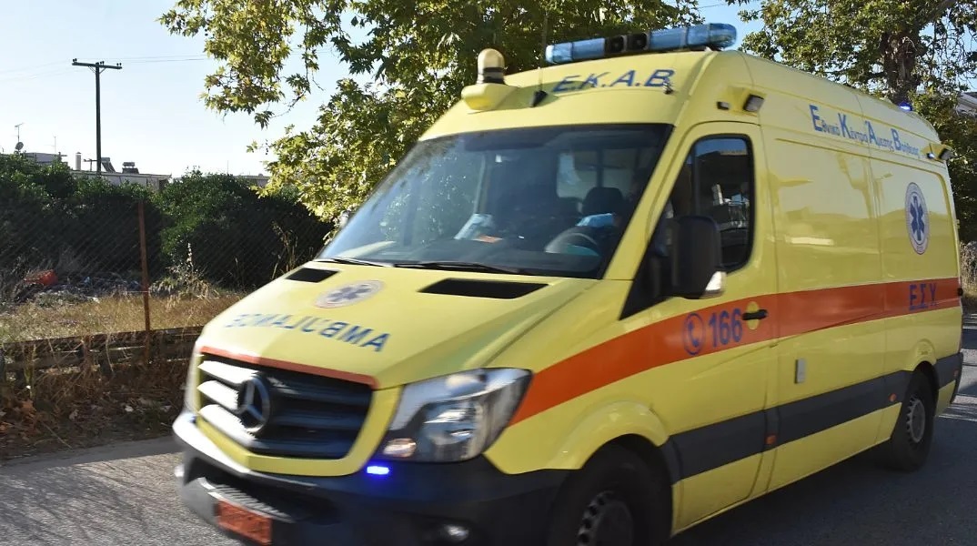 Χαλκίδα, ασθενοφορο