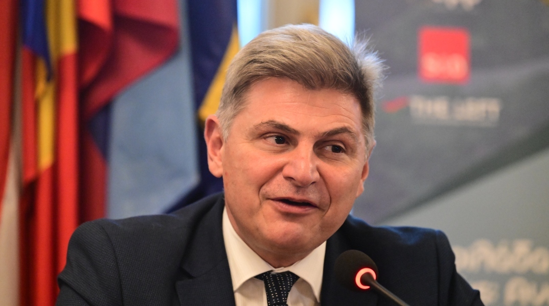 Φαραντούρης 