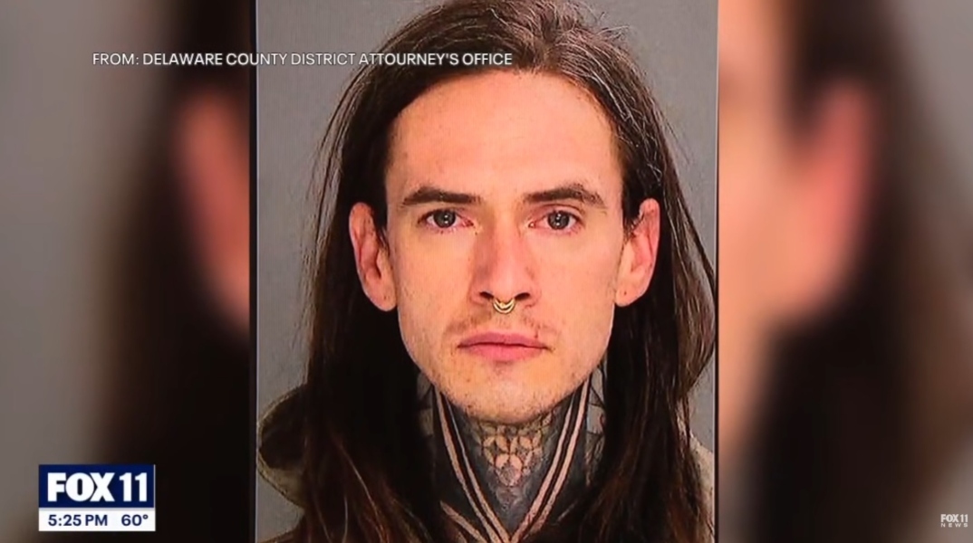 Ο Τζόνανθαν Γκέρλαχ αντιμετωπίζει περισσότερες από 500 κατηγορίες 