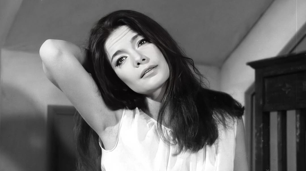 Τζένη Καρέζη