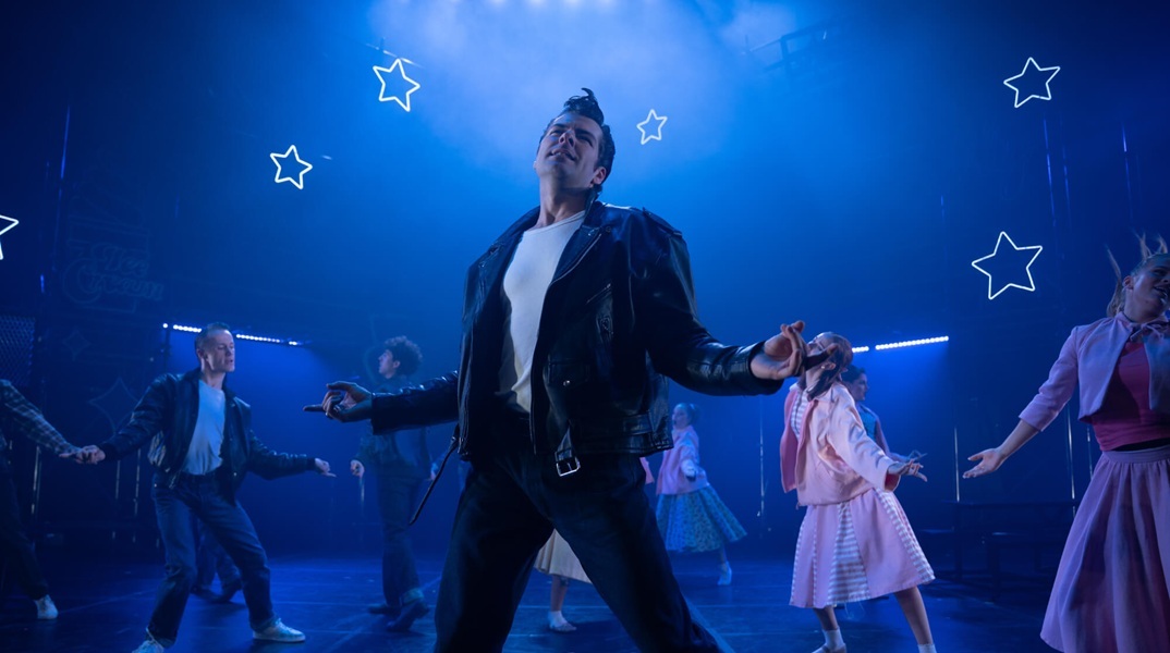 Grease, Christmas Theater