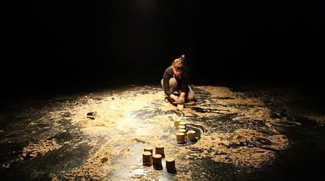 Αν μ' ακούς θα γίνω σεισμός, θέατρο Lib'ro