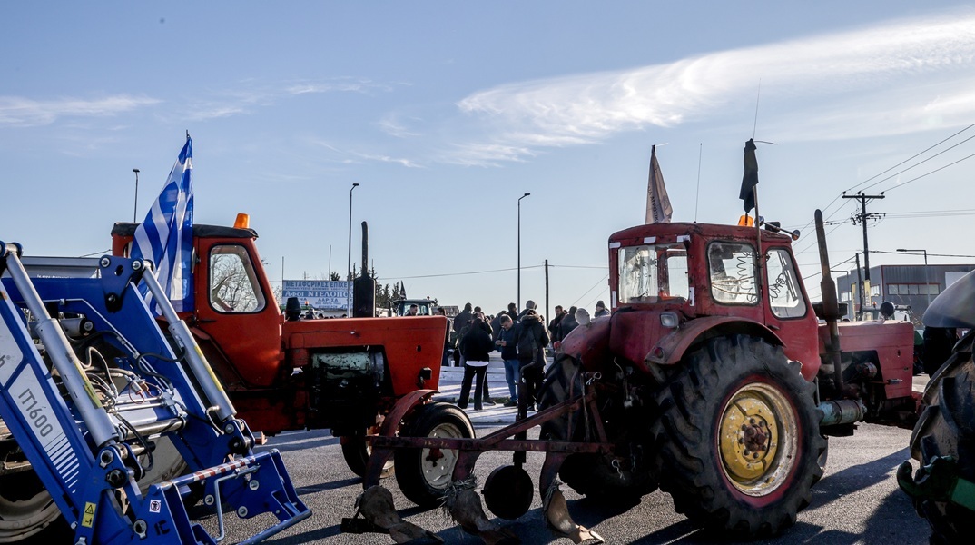 Αγρότες: Τα μέτρα που βελτιώθηκαν, oι κυρώσεις στα τρακτέρ που παραμένουν στις Εθνικές και το plan b