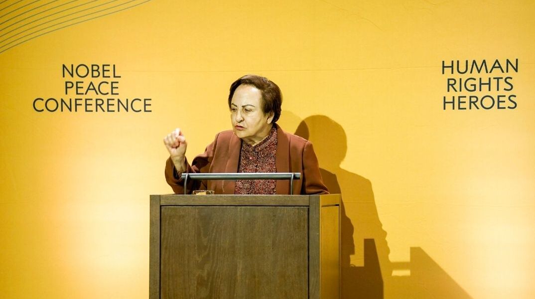 Ιράν: Η Nομπελίστρια Σιρίν Εμπαντί προτείνει στοχευμένη δράση των ΗΠΑ εναντίον του Χαμενεΐ