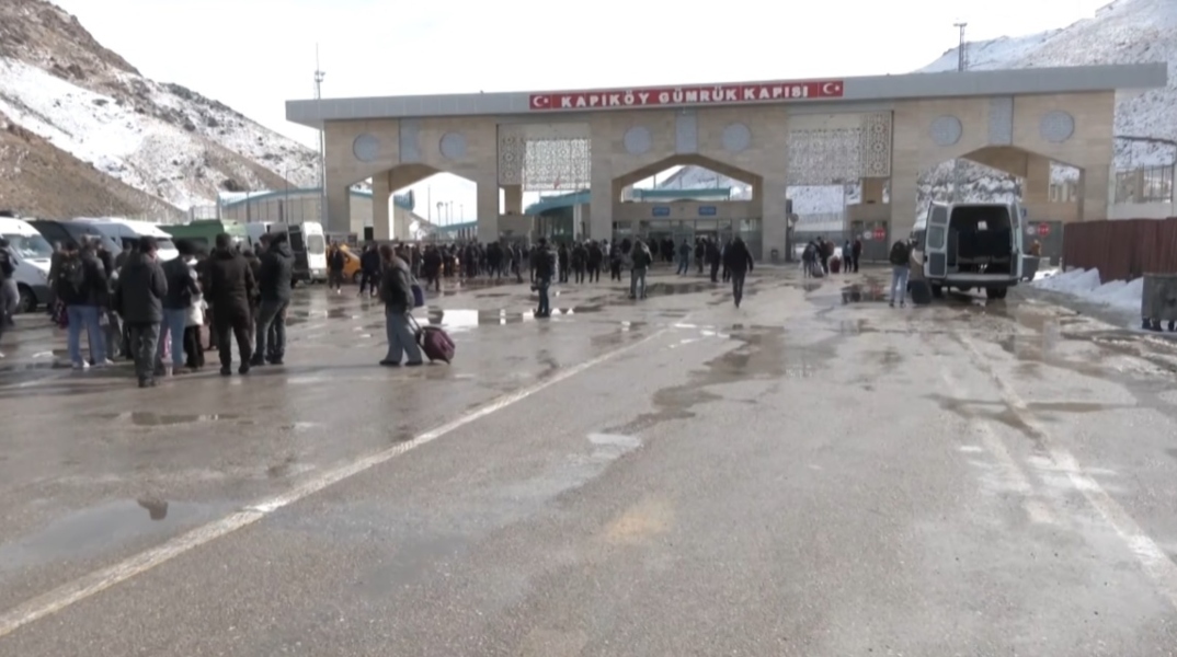 Δεκάδες Ιρανοί διέσχισαν τα σύνορα με την Τουρκία	