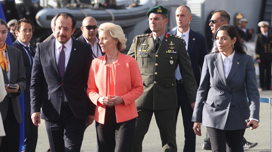 Ο Κύπριος Πρόεδρος Νίκος Χριστοδουλίδης υποδέχεται την Πρόεδρο της Ευρωπαϊκής Επιτροπής Ούρσουλα φον ντερ Λάιεν στο λιμάνι της Λεμεσού 