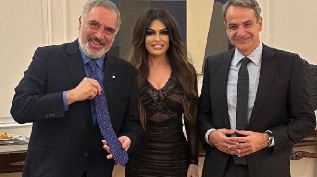 Η ανάρτηση της Κίμπερλι Γκιλφόιλ για το δείπνο με Μητσοτάκη και Τσάκο