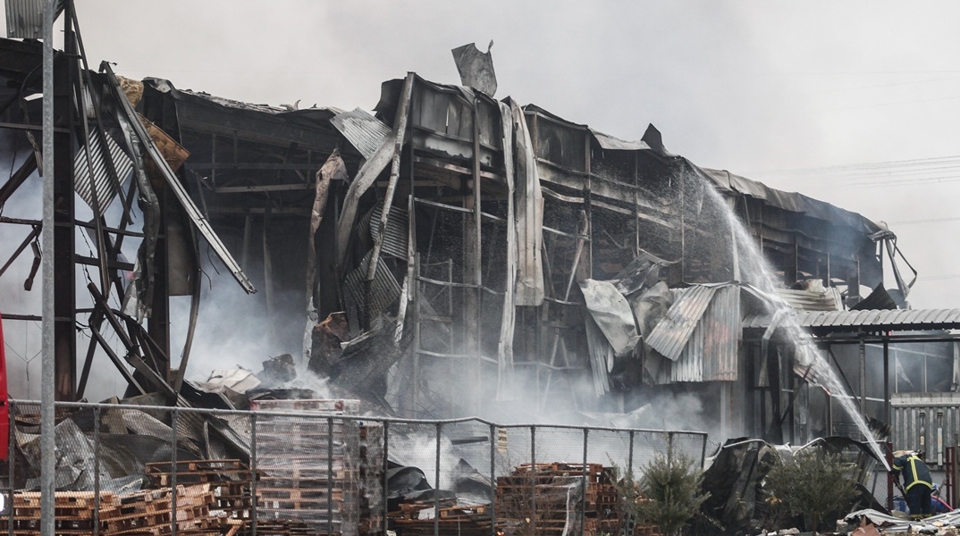 Εγκαταστάσεις Βιολάντα στα Τρίκαλα μετά τη φωτιά 