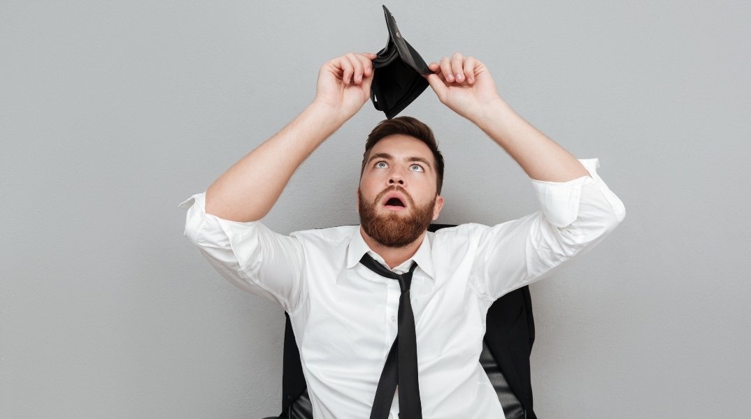 Άνθρωποι μοιράζονται τα πιο περίεργα πράγματα πυ έχουν κάνει...ενώ ήταν άφραγκοι