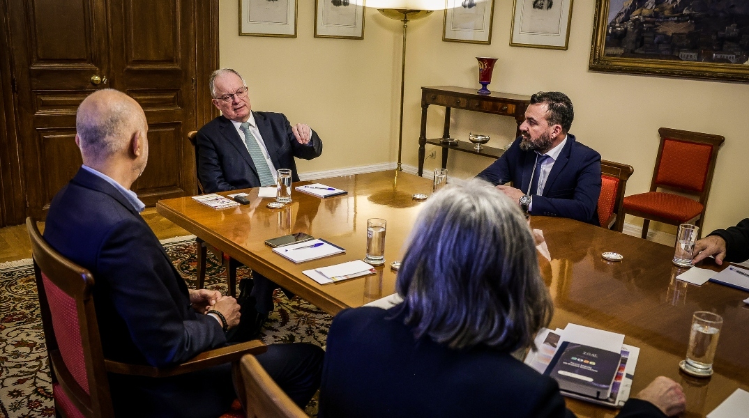 Συνάντηση του Προέδρου της Δημοκρατίας Κωνσταντίνου Τασούλα με εκπροσώπους και φορείς για θέματα οδικής ασφάλειας