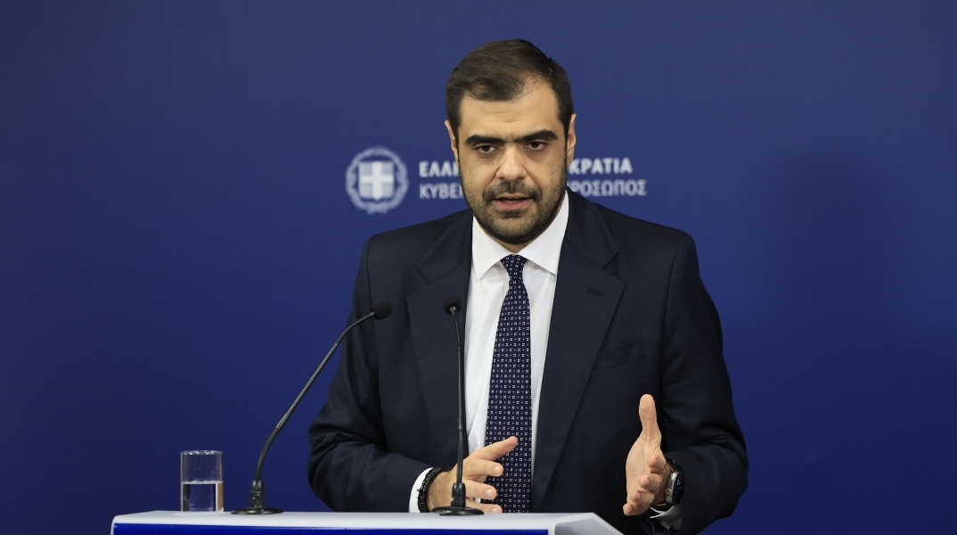 Ο κυβερνητικός εκπρόσωπος, Παύλος Μαρινάκης