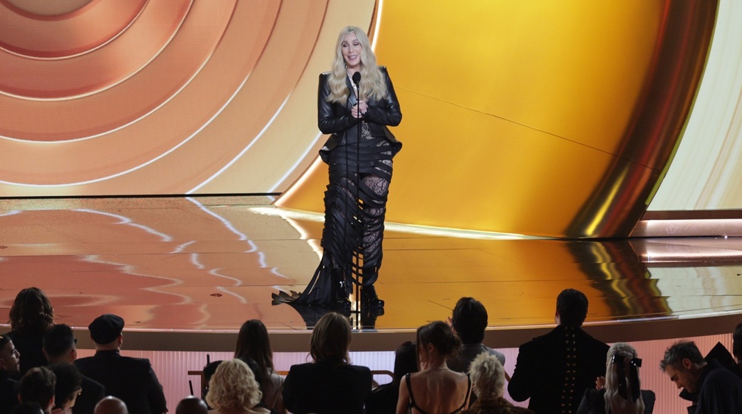Η πιο άβολη στιγμή των Grammys 2026: Η Σερ τα...μπέρδεψε και ανακοίνωσε λάθος νικητή