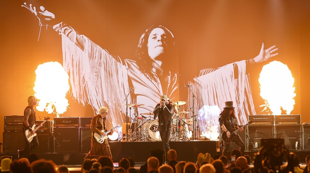 Θρύλοι της ροκ τίμησαν τη μνήμη του Όζι Όσμπορν στη σκηνή των Grammy 2026