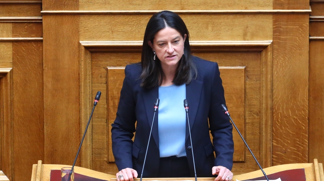 Η υπουργός Εργασίας και Κοινωνικής Ασφάλισης, Νίκη Κεραμέως