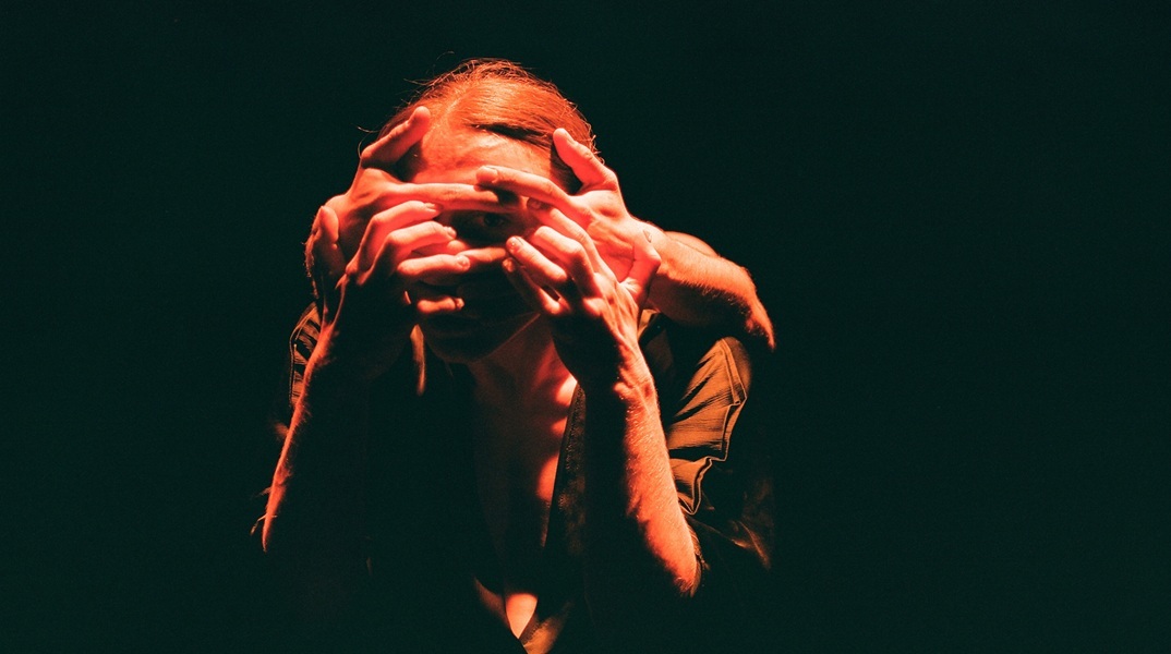 The Great Nothing, Τζάμια Κρύσταλλα