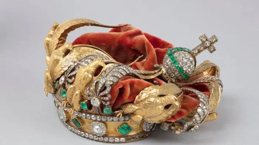 Η υπόθεση έχει κλονίσει το μεγαλύτερο και πιο επισκέψιμο μουσείο του κόσμου