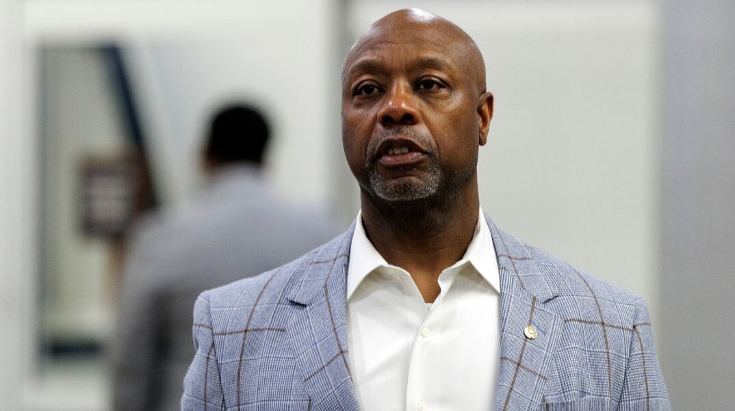 «Το πιο ρατσιστικό που έχω δει από τον Λευκό Οίκο»: Ρεπουμπλικανός γερουσιαστής κατακεραυνώνει τον Τραμπ