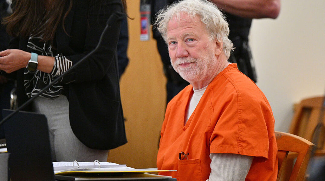 Σοκ στο Χόλιγουντ: Eπίσημες κατηγορίες στον ηθοποιό Τίμοθι Μπάσφιλντ για σεξουαλική κακοποίηση ανηλίκων